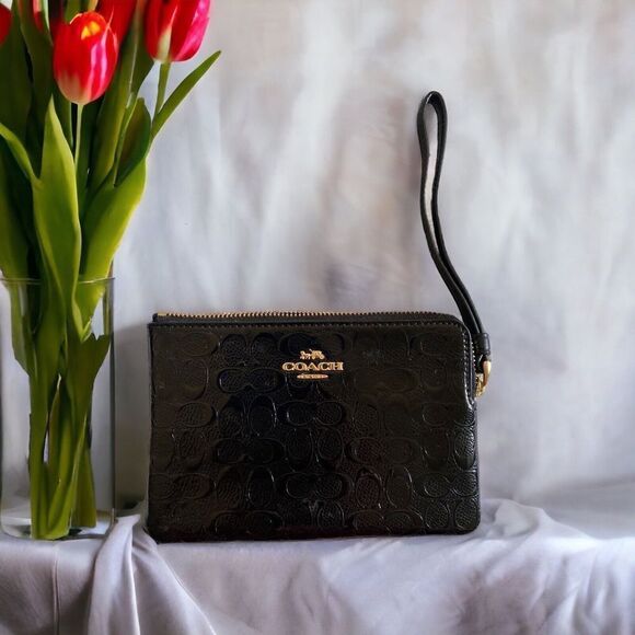 Coach Corner Zip Wristlet In Signature Black Debossed Patent Leather F58034 - Picture 1 of 5